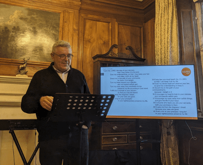 Dr Ralph Lee presenting psalm 119